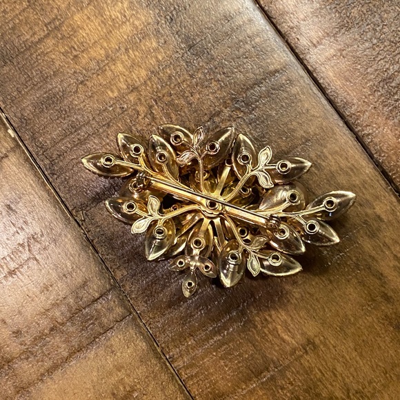 Sold! Purple AB Brooch Multi Layer 3D Coro Boucher - Picture 6 of 8